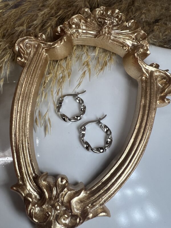 Twisted - Image 2