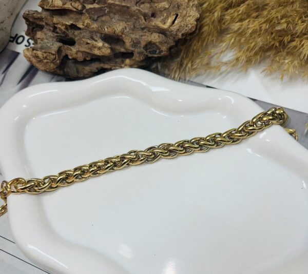 Curb bracelet