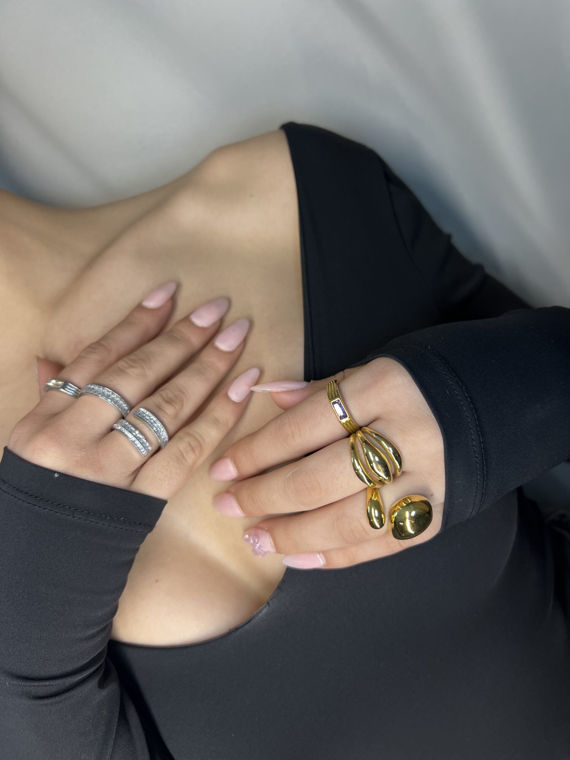 Δαχτυλίδι Bold Drops Gold Ρυθμιζόμενο Μέγεθος - Image 2