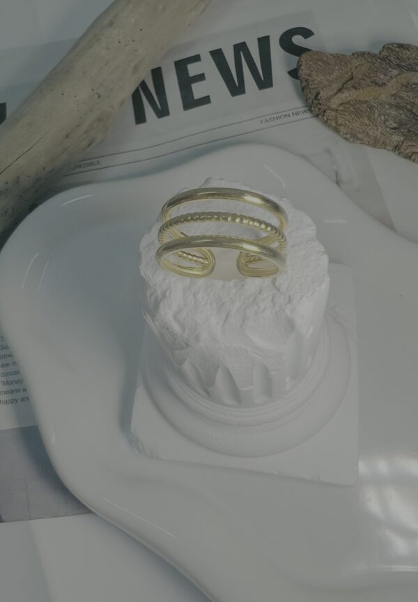 3 Lines Gold